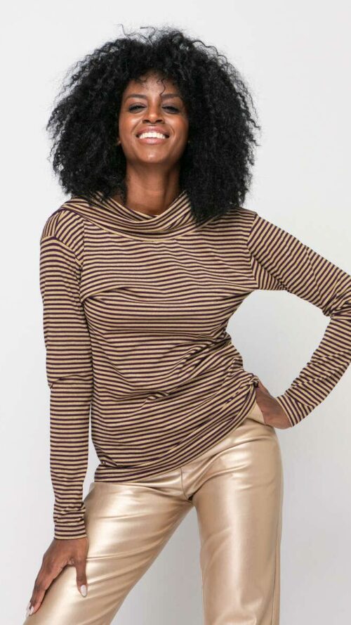 Ελαστικό top με μωβ και χρυσές ρίγες και άνοιγμα στην πλάτη.