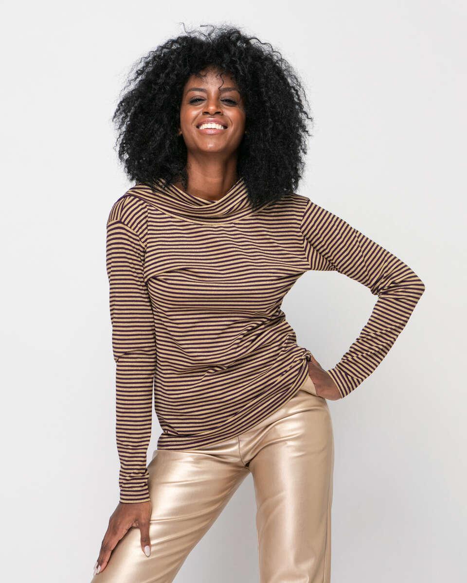 Ελαστικό top με μωβ και χρυσές ρίγες και άνοιγμα στην πλάτη.