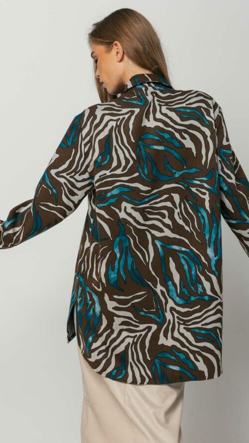 Εμπριμέ πουκάμισο από πίσω