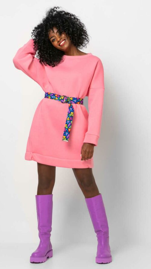 Ροζ φούτερ φόρεμα με εμπριμέ ζώνη.