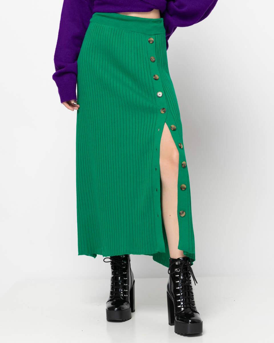 Midi πράσινη φούστα με σκίσιμο μέχρι κάτω και κουμπιά από μπροστά. Έχει λάστιχο στη μέση. Εμφάνιση ζουμ από μπροστά