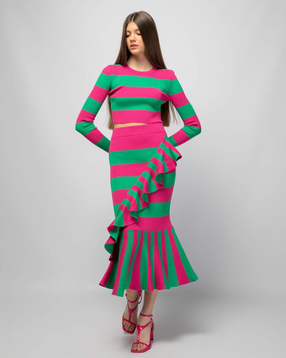 Midi ριγέ πράσινη με φούξια φούστα με στενή εφαρμογή, ελαστική μέση και λεπτομέρειες με βολάν. Εμφάνιση από μπροστά
