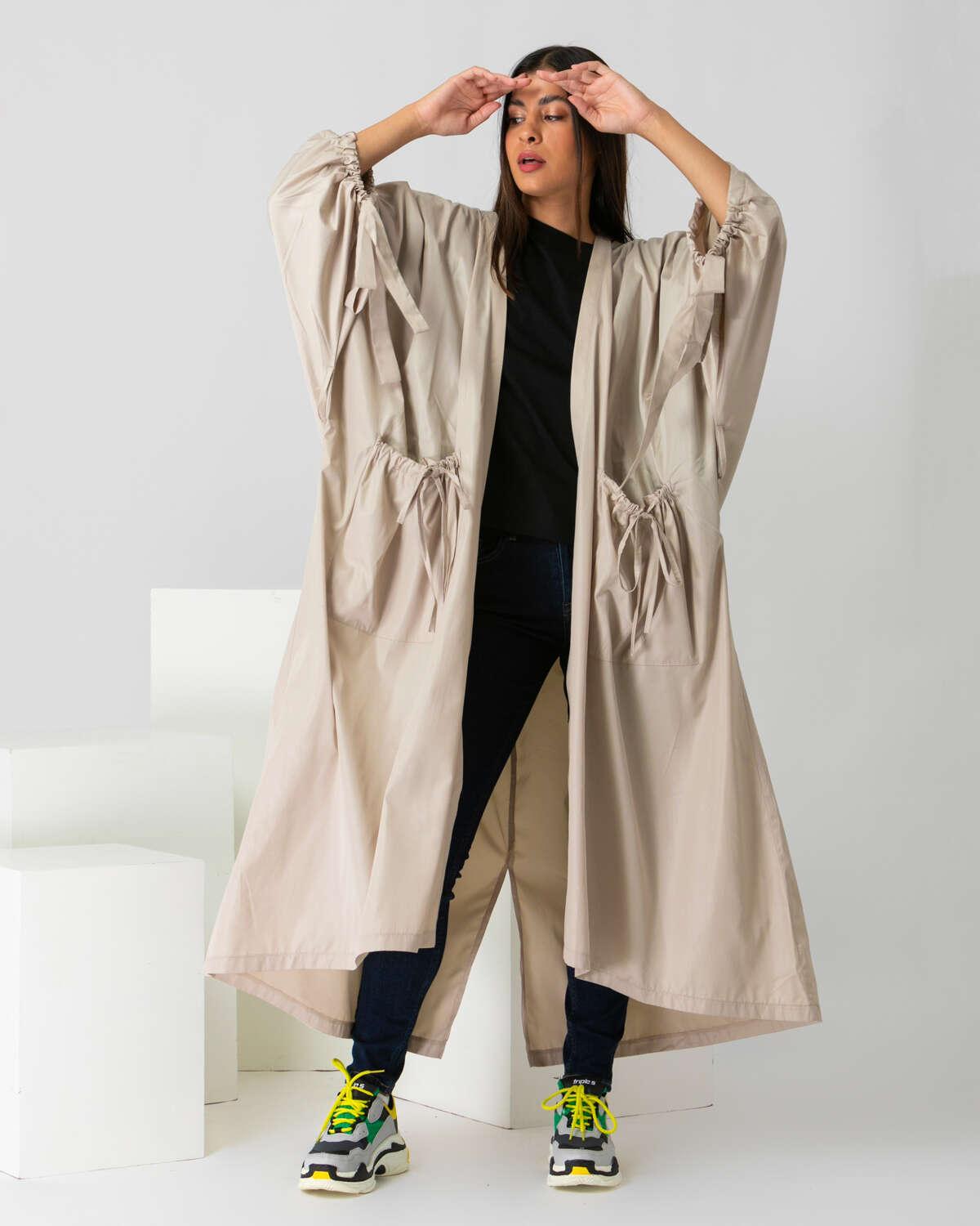 Oversized μαντό με τσέπες μπεζ