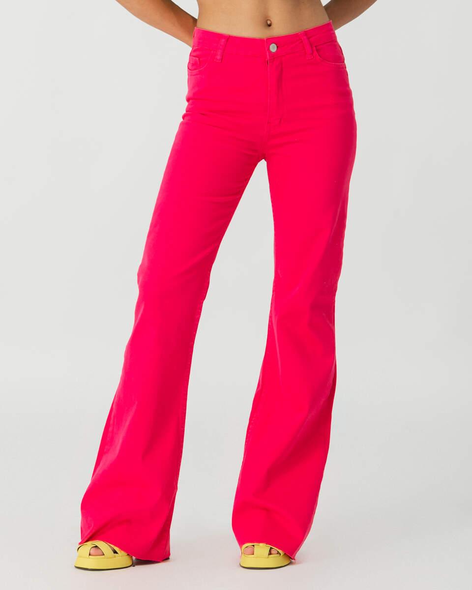 Ψηλόμεσο φούξια παντελόνι καμπάνα με στενή γραμμή και τσέπες. Εμφάνιση μπροστά